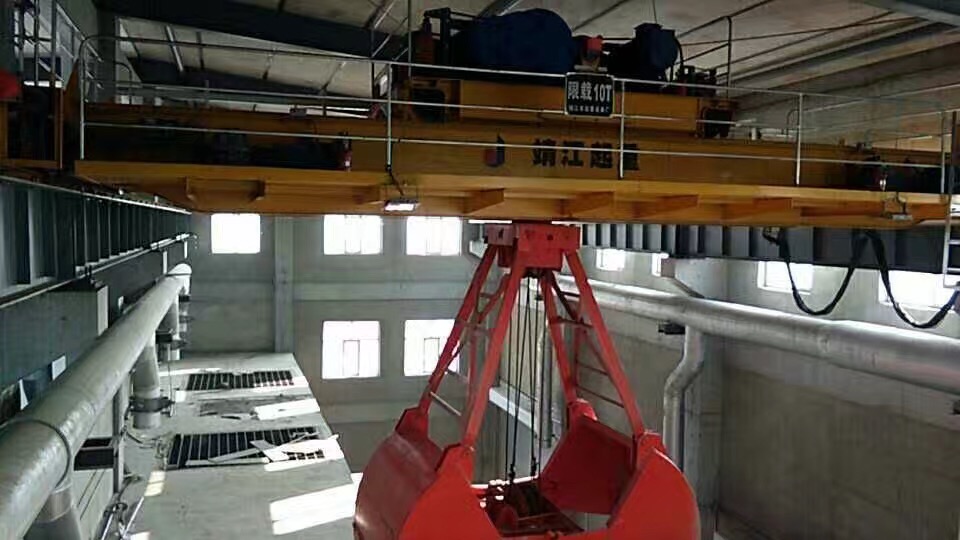 抓斗起重機(jī)操作細(xì)節(jié)及安全裝置作用 抓斗起重機(jī)操作細(xì)節(jié)及安全裝置作用